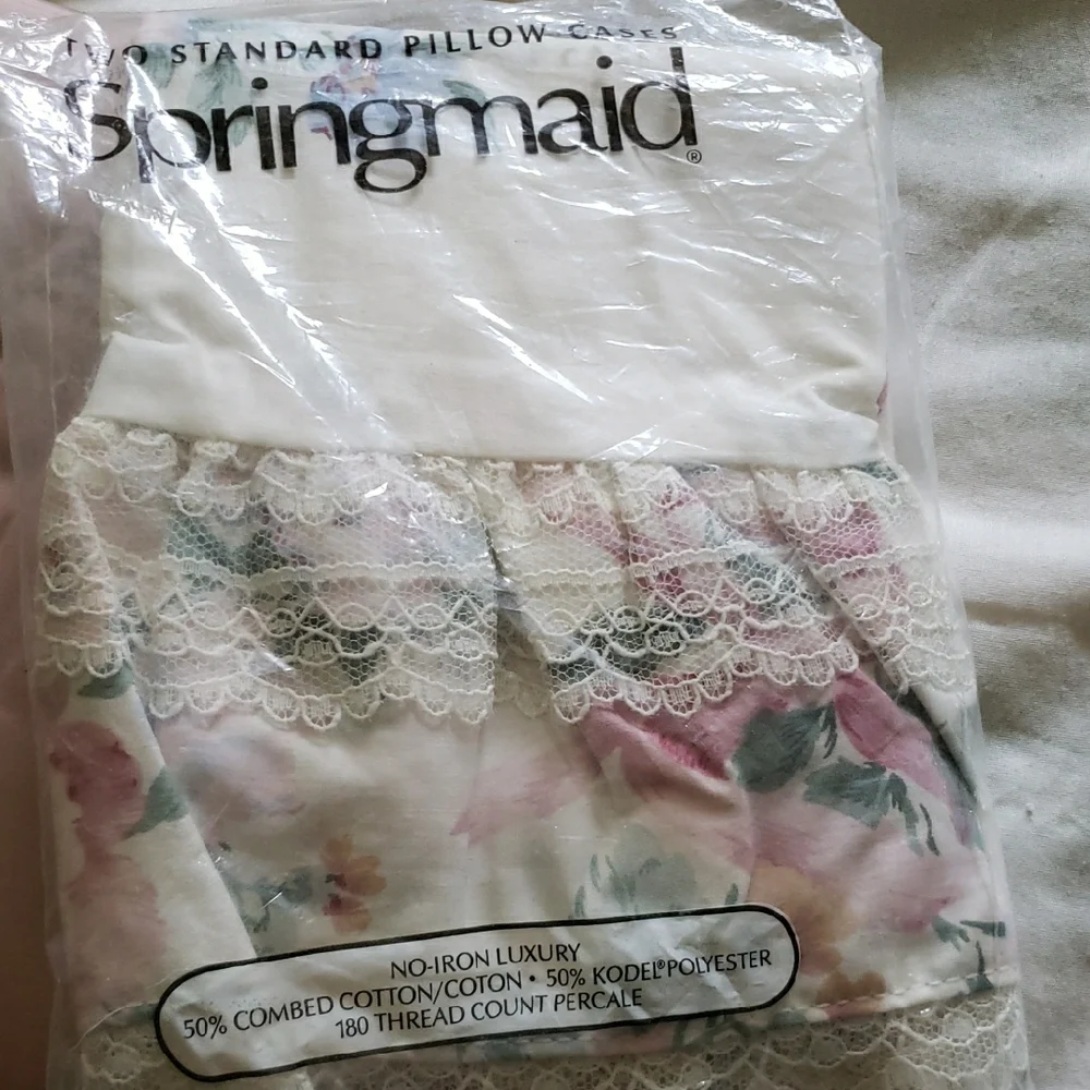 NWT Luxury Twin Bedding Sheet Set Flat, Fitted And Pillowcase New